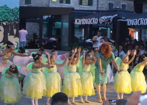 Fotografija 16 - Šibenčanka Meri Višnjić i njene balerine u Tribunju stvaraju bajku