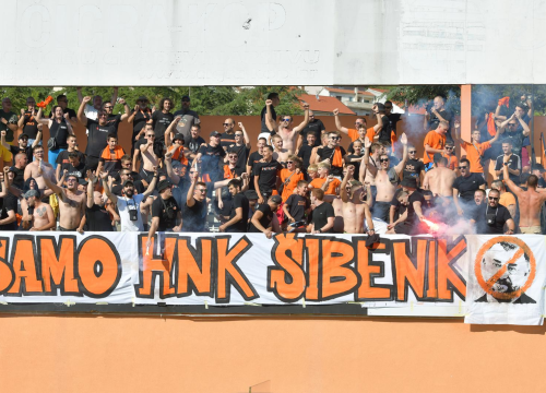 Funcuti podržali svoje ljubimce u narančastom na startu priprema: Klupski grb uskoro opet plavi