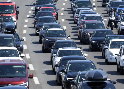 Pojačan promet na cestama, počele se stvarati kolone