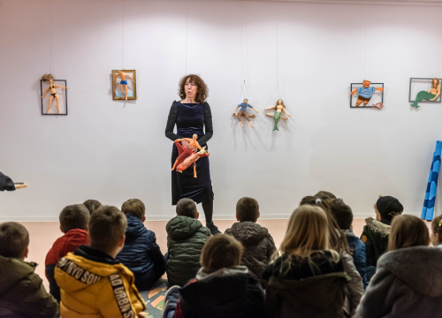 Na Zlarinu otvorenje izložbe posvećene Mladenu Bjažiću