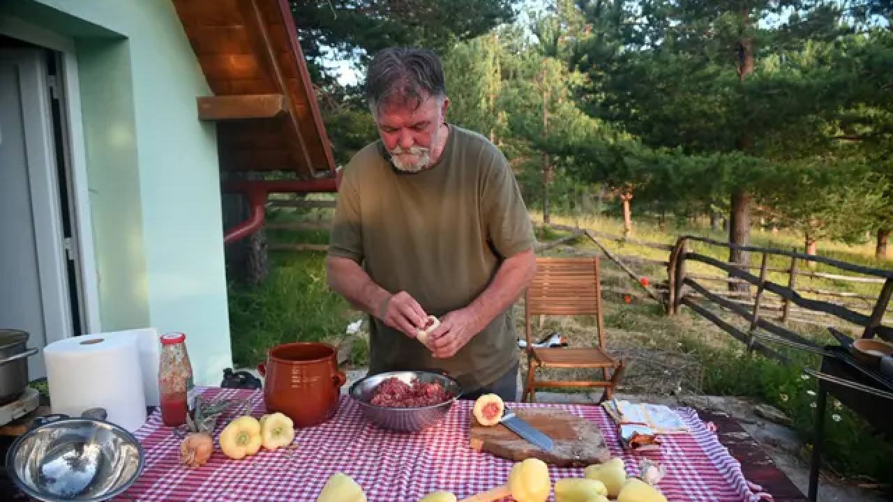 Miris djetinjstva s Martinske: Njezino Veličanstvo Punjena paprika