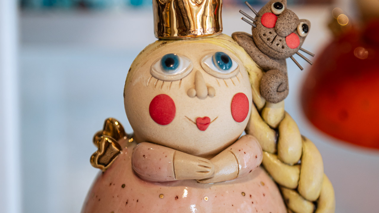 Uronite u svijet mode i umjetnosti u Galeriji Juraj Dalmatinac