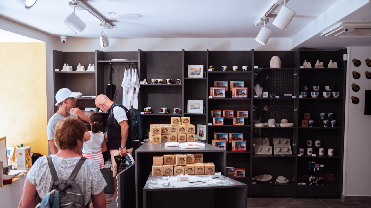 Izaberite savršen poklon u staroj gradskoj jezgri!