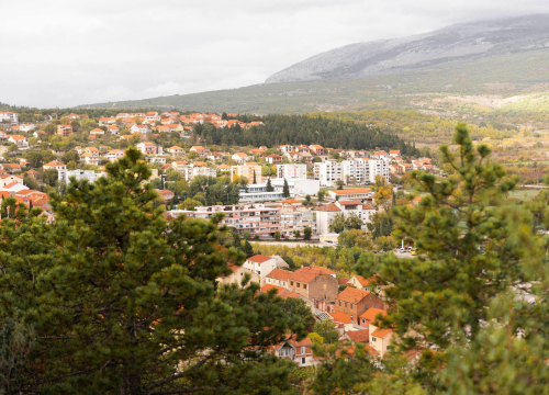 Grad Drniš sufinancirat će radni materijal za osnovnoškolce