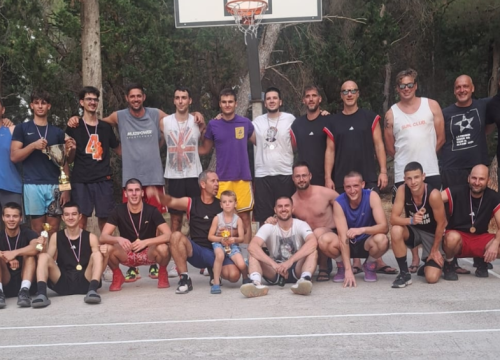 'Momci s Draženovog' prvi na basket turniru Malpaga