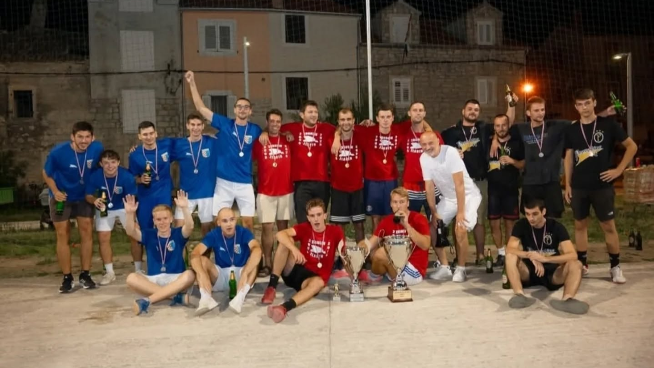 Na Zlarinu odigran 30. turnir na male branke. Posebno priznanje dodijeljeno Mladenu Šunjari