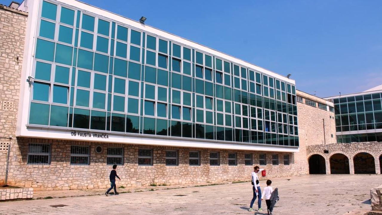 Šibenski 'Agenti dobrote' pokrenuli akciju uoči nove školske godine: 'Imamo i prvašiće, pa nek im početak bude divan'