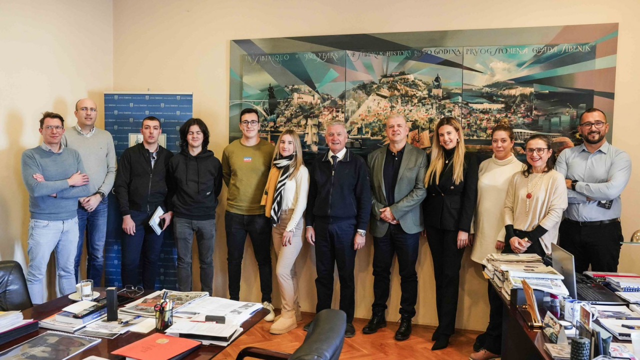 Objavljen javljen poziv za kandidaturu u Savjetu mladih Grada Šibenika