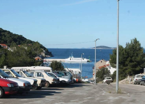 Žirje zove na feštu: Bodulska pripetavanja, lutrija i nezaboravna noć uz Fenixe