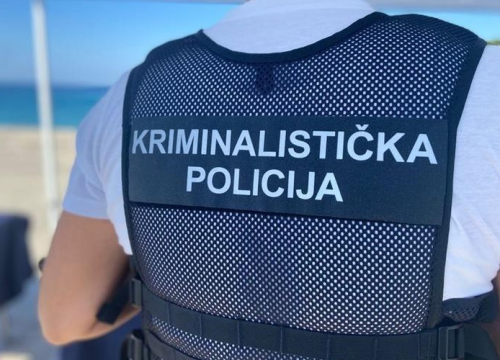Muškarac (34) u Šibeniku godinu dana prijetio i naplaćivao nepostojeći dug 42-godišnjaku