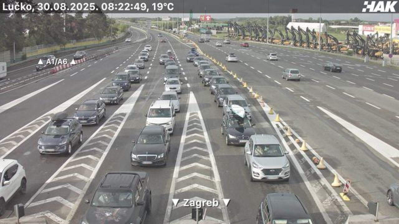 Kilometarske kolone zbog nesreće na A1, zbog odrona zatvorene dvije ceste