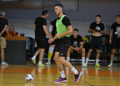 Fotografija 6 - FOTO Na sinoćnjoj prozivci 19 malonogometaša Crnice, u sklopu priprema 'Kup Grada Šibenika'