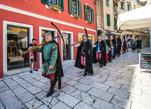 Povijesne postrojbe, sajam, pomorska bitka... Srednjovjekovni sajam u Šibeniku ponovno oživljava duh povijesti