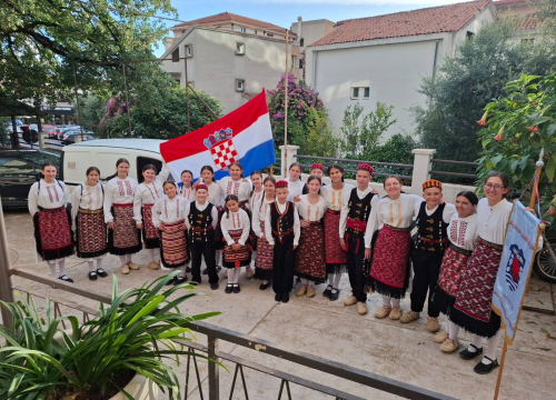 Kulturno blago i baština: Prominski Tići oduševili na Međunarodnom festivalu u Budvi