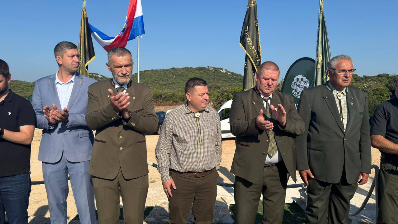 Očuvanje lovačke baštine i zajedništva: U Dazlini otvoren 3. Memorijalni kup 'Đuro Dečak'