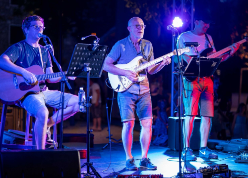 Večeras u Pirovcu posljednji koncert ljeta. Nastupaju iskusni šibenski glazbenici okupljeni u bend 'Comfort zone'