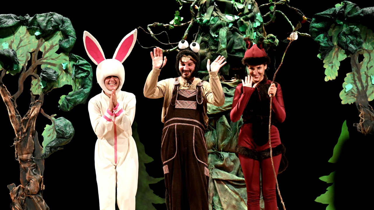 HNK Šibenik gostovao na Hvaru: Naši glumci predstavama oduševili velike i male