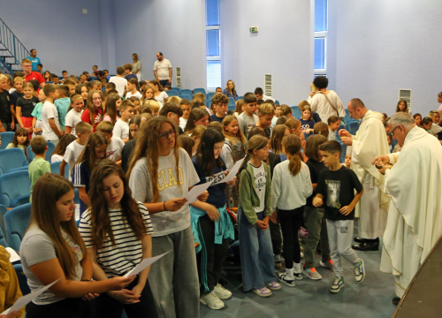 Biskup Rogić predvodio misno slavlje u povodu početka školske godine