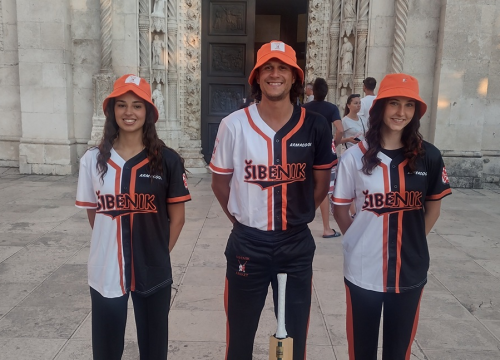 Fotografija 3 - Adrian Vidajic, kapetan Šibenika u džentlemenskoj igri: 'Najdraže kod kriketa drugarstvo i trash talk'