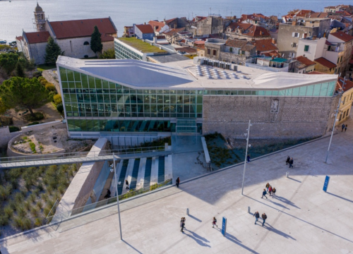 Na današnji dan rođen je Juraj Šižgorić. Šibenska Gradska knjižnica s ponosom nosi njegovo ime