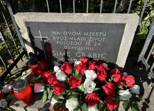 Fotografija 22 - U Puljanima i Oklaju odana počast prvim žrtvama na drniškom području