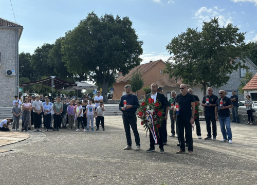 Fotografija 9 - U Puljanima i Oklaju odana počast prvim žrtvama na drniškom području