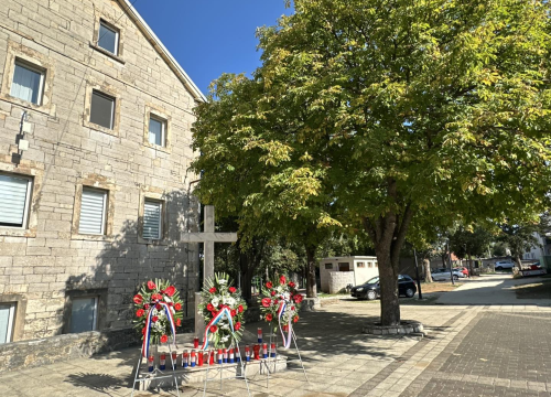 Fotografija 2 - U Puljanima i Oklaju odana počast prvim žrtvama na drniškom području