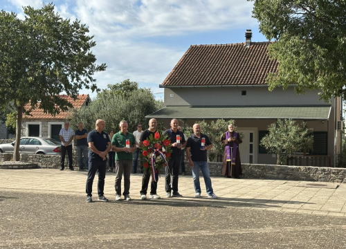 Fotografija 5 - U Puljanima i Oklaju odana počast prvim žrtvama na drniškom području