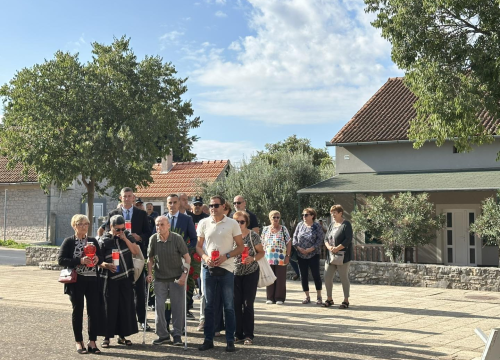 Fotografija 12 - U Puljanima i Oklaju odana počast prvim žrtvama na drniškom području