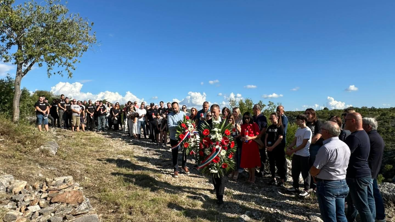 Putom prognanika: Drniš odaje počast žrtvama Domovinskog rata