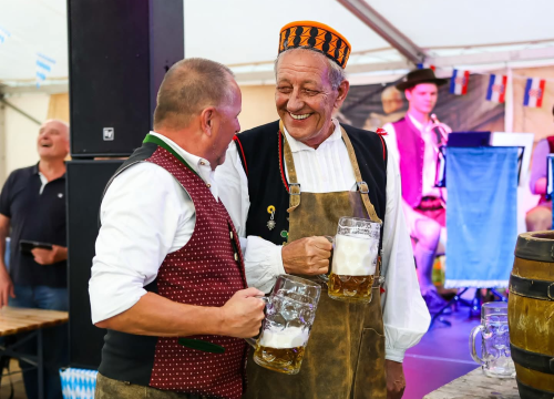 Fotografija 8 - Zadnji dan Festivala bavarskog piva u Vodicama: Večeras koncerti Cambija i Đanija Stipaničeva