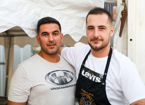 Fotografija 2 - Zadnji dan Festivala bavarskog piva u Vodicama: Večeras koncerti Cambija i Đanija Stipaničeva