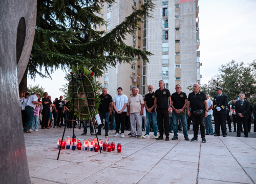 Fotografija 51 - Polaganjem vijenaca, komemoracijom, mimohodom i bakljadom obilježen 34. spomendan Rujanskog rata