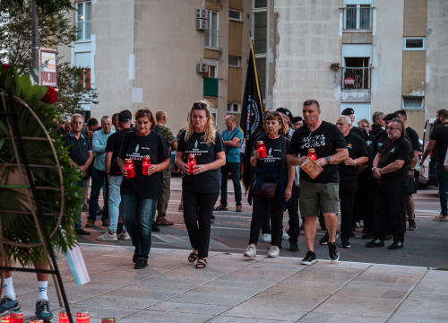 Fotografija 37 - Polaganjem vijenaca, komemoracijom, mimohodom i bakljadom obilježen 34. spomendan Rujanskog rata