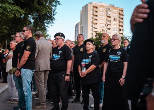 Fotografija 21 - Polaganjem vijenaca, komemoracijom, mimohodom i bakljadom obilježen 34. spomendan Rujanskog rata