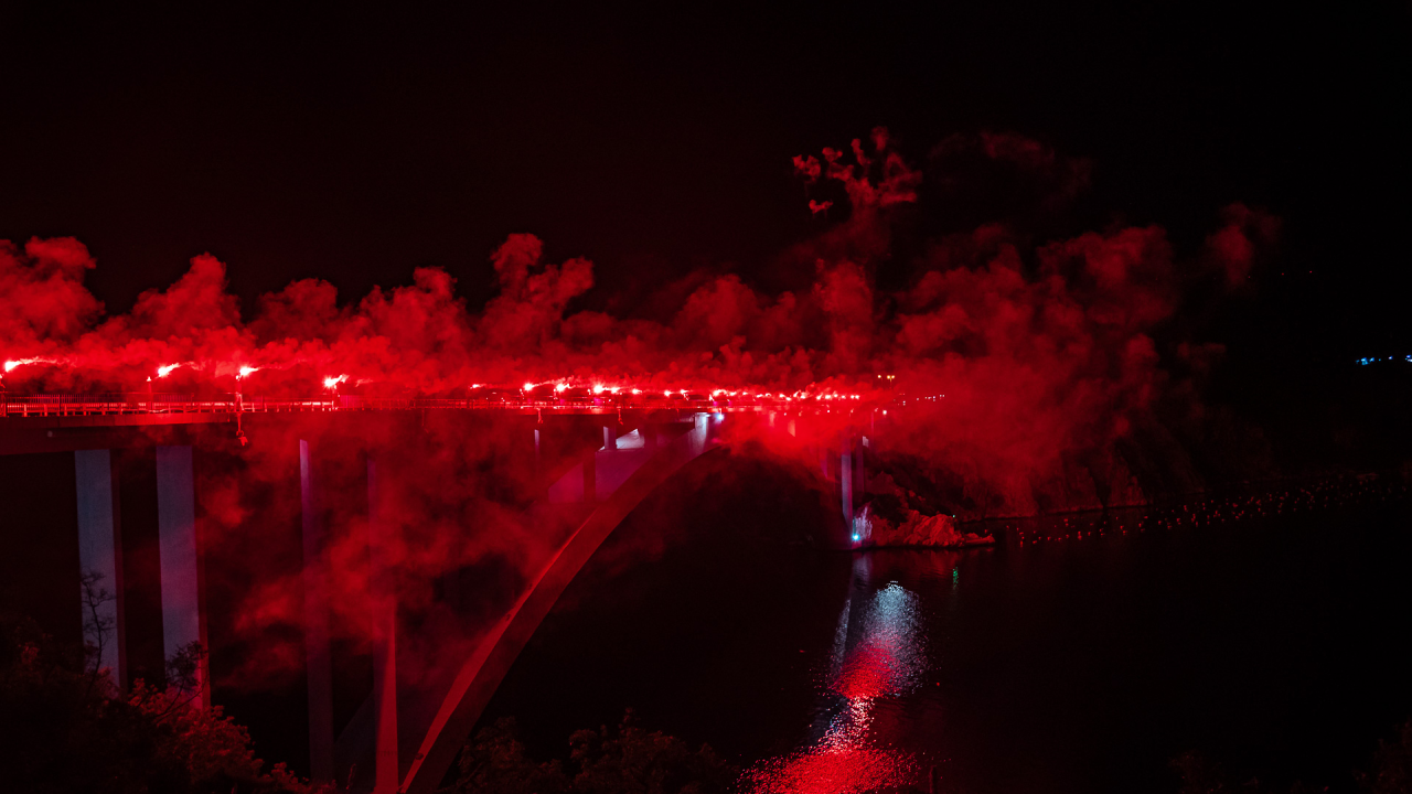 Polaganjem vijenaca, komemoracijom, mimohodom branitelja i velikom bakljadom obilježen 34. spomendan Rujanskog rata