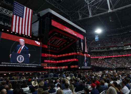 Održana komemoracija za Kirka: Trump ga nazvao mučenikom za slobodu