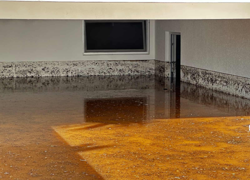 Fotografija 2 - Vatrogasci bez predaha ispumpavaju podrume, kuće, prometnice