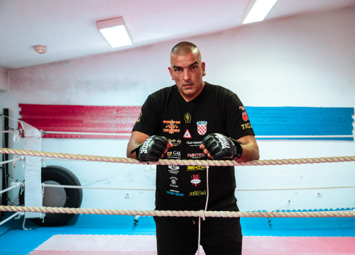 Fotografija 10 - FOTO Šibenski boksač Marko 'Ghetto' Aleksić nabrijan pred prvi meč karijere protiv iskusnog Alića: 'Idemo ga ugasiti'