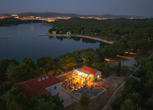 Fotografija 2 - FOTO Ne propustite sjajnu glazbenu večer uz more: Duo Fenix u Naturi!