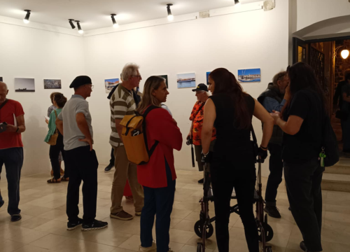 Fotografija 1 - Otvorena 13. izložba 'Šibenik u kadru': ovogodišnja tema – Prvić