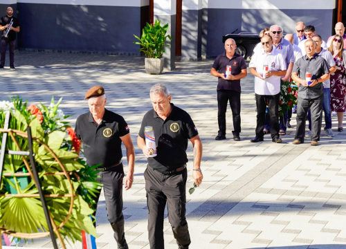 Fotografija 10 - Povodom Dana Grada i blagdana sv. Mihovila na Kvanju položeni vijenci