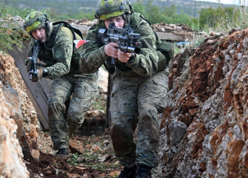 Fotografija 17 - Spektakularna vojna vježba kraj Knina: Pauci i Gromovi odmjerili snage