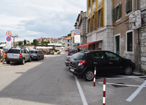 Napad na nepropisno parkirane: Savijanje brisača vjetrobranskog stakla može vas odvesti i do zatvorske kazne!