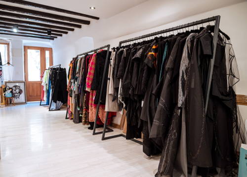 Fotografija 2 - FOTO Iskoristite listopadske popuste na umjetnička djela i unikatnu odjeću u Galeriji Juraj Dalmatinac