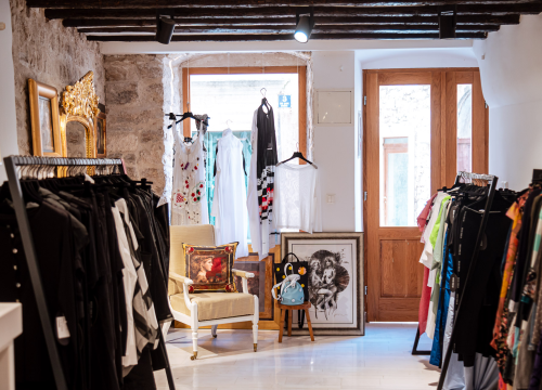 Fotografija 13 - FOTO Iskoristite listopadske popuste na umjetnička djela i unikatnu odjeću u Galeriji Juraj Dalmatinac