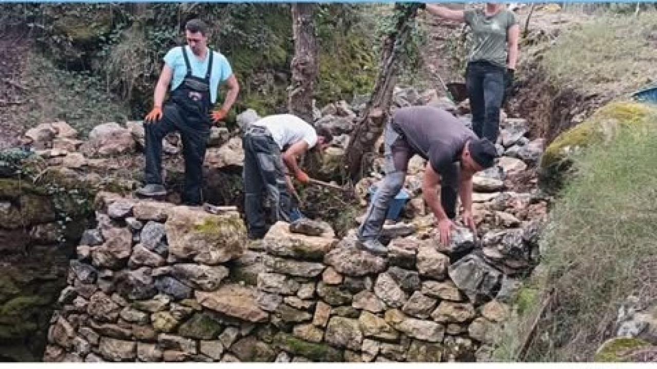 Na Zlarinu radionica suhozidanja i obnove lokve Gnjilovače: 'Neka se čuje šum vode kao nekada'