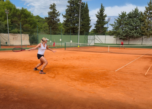 Fotografija 1 - FOTO Počele kvalifikacije teniskog turnira 'W15 Šibenik Open': Za koji dan u akciji Konjuh i Šibenčanka Bumbak