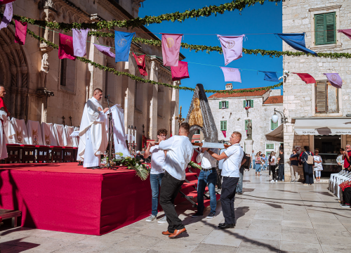 Fotografija 13 - FOTO Održana svečana procesija i sveta misa u povodu blagdana sv. Mihovila