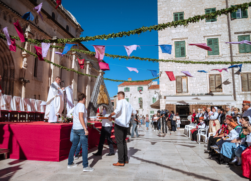 Fotografija 14 - FOTO Održana svečana procesija i sveta misa u povodu blagdana sv. Mihovila